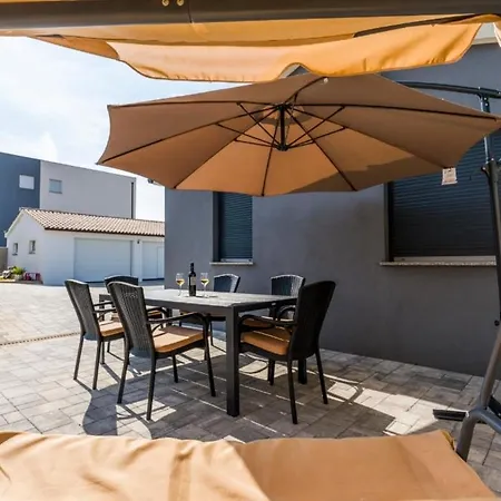 St&ar Apartamento Pula